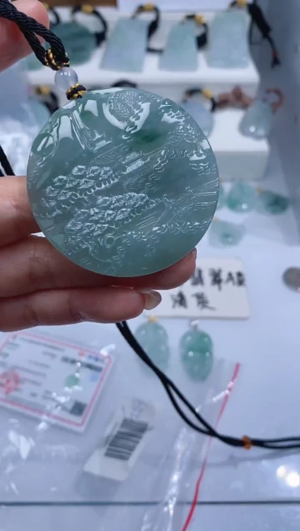 颈饰未镶嵌翡翠吊坠