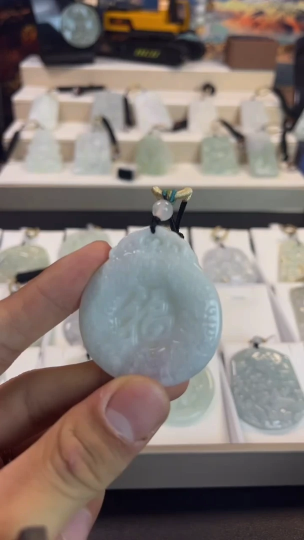 颈饰未镶嵌翡翠 /9/1   102