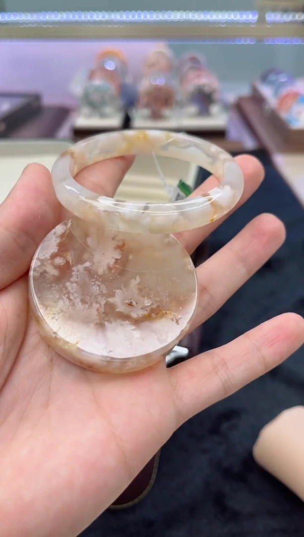 石英质玉手镯未镶嵌57圈口（赠品镯心）3006198