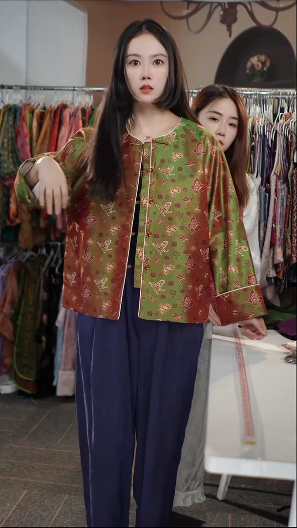 变色绿蝴蝶外套