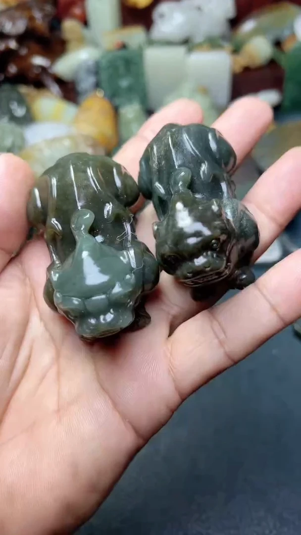 和田玉未镶嵌把件2