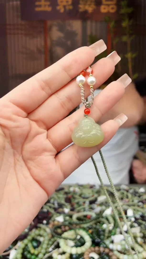 和田玉未镶嵌颈饰拍一发一