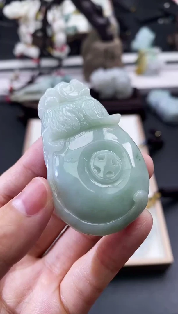 翡翠未镶嵌颈饰天然缅甸A货翡翠
