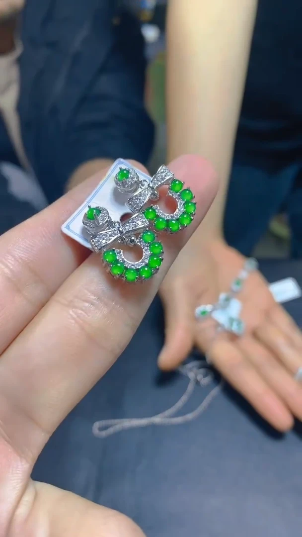 【闪购商品】翡翠耳饰未镶嵌0196262101多样性发一