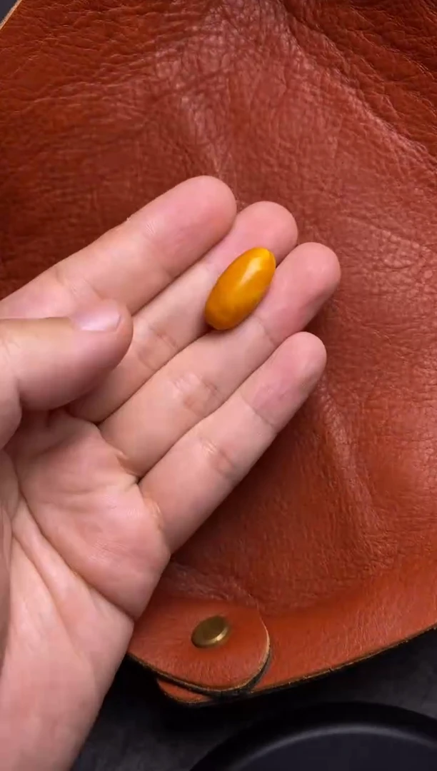 未镶嵌颈饰琥珀烤色顶珠（1.0*21）