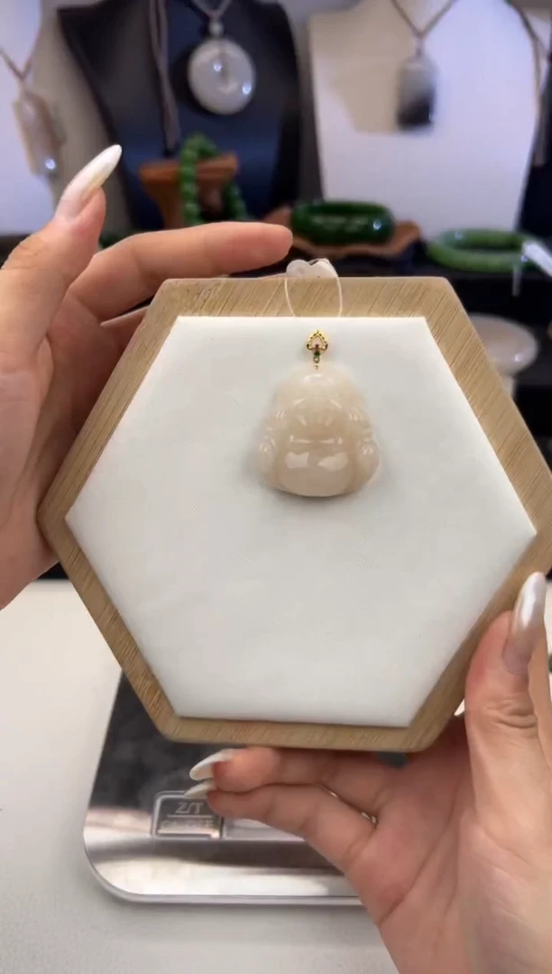 吊坠(不含链)18K金镶嵌和田玉1980