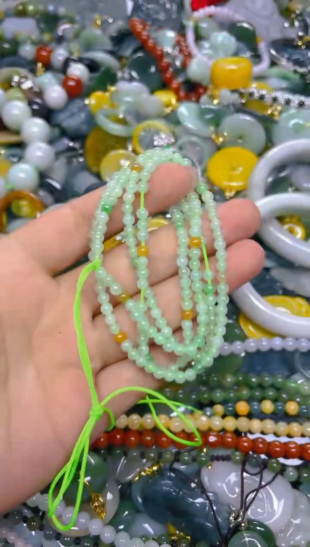 颈饰未镶嵌翡翠4MM/ H /翡翠A货，一件也是批发价