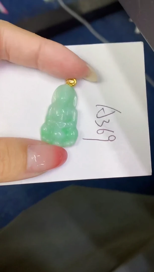 翡翠未镶嵌颈饰缅甸天然翡翠A货
