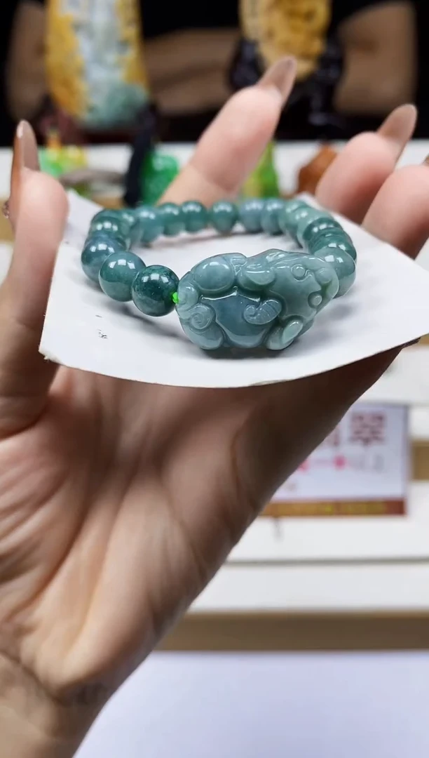 颈饰未镶嵌翡翠翡翠A货