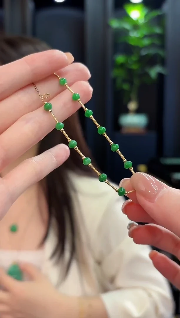 18K金镶嵌手链翡翠缅甸A货/多样性发货/一件