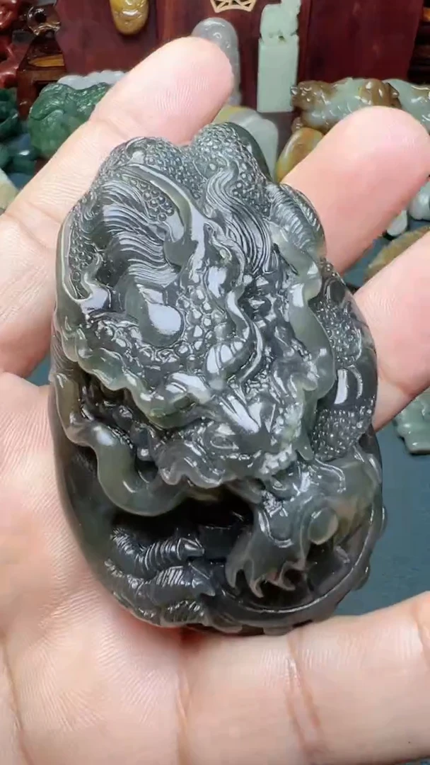 未镶嵌和田玉把件-