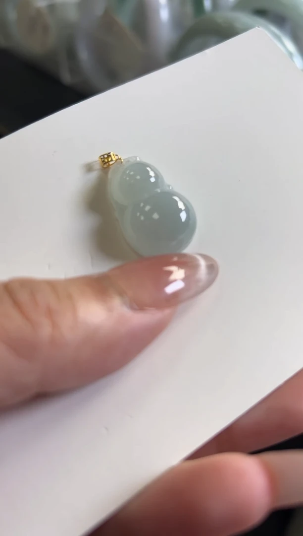 翡翠未镶嵌颈饰天然缅甸翡翠葫芦买断不退不换