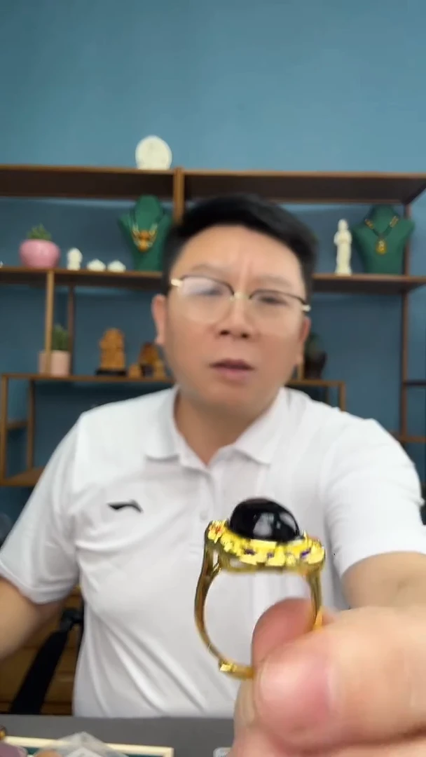 未镶嵌琥珀裸石31(有瑕介意勿拍)