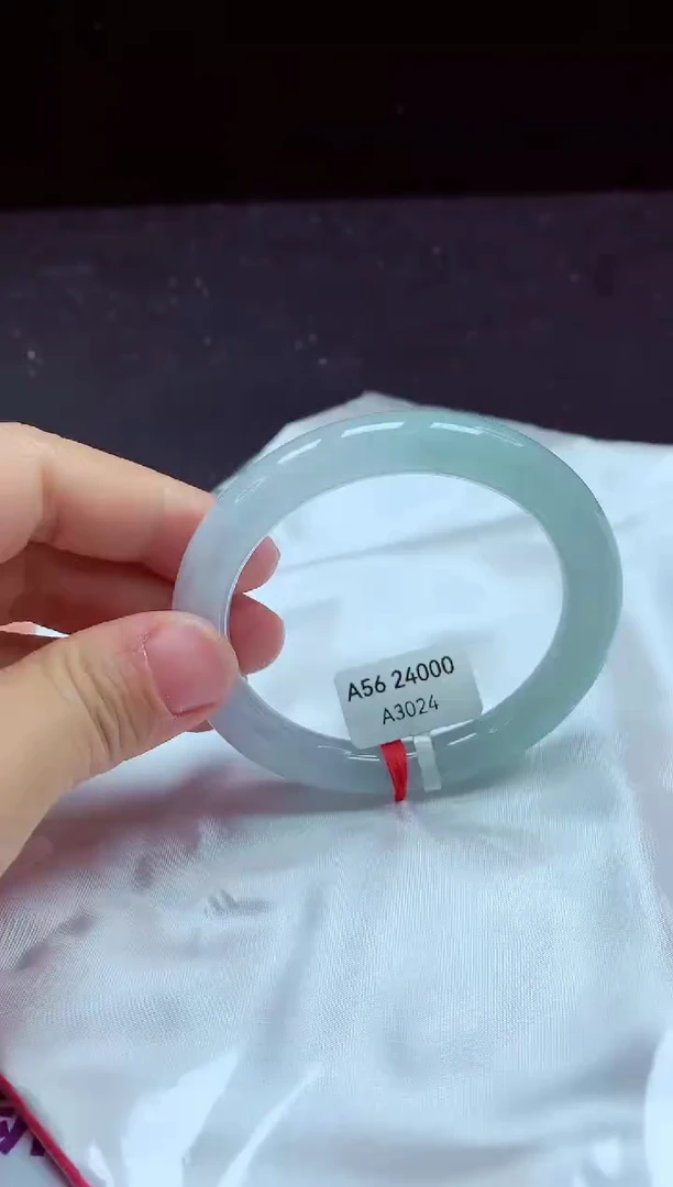 【闪购商品】翡翠手镯未镶嵌镯子56+