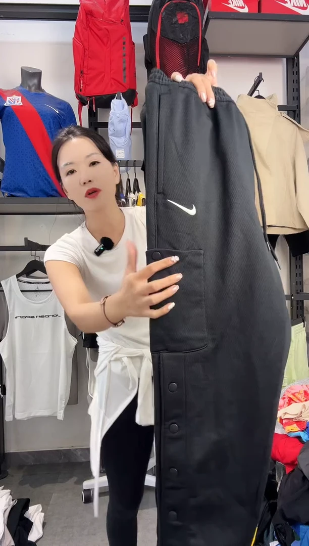 256编码 瑕疵款直播间过款为准 尺码175L