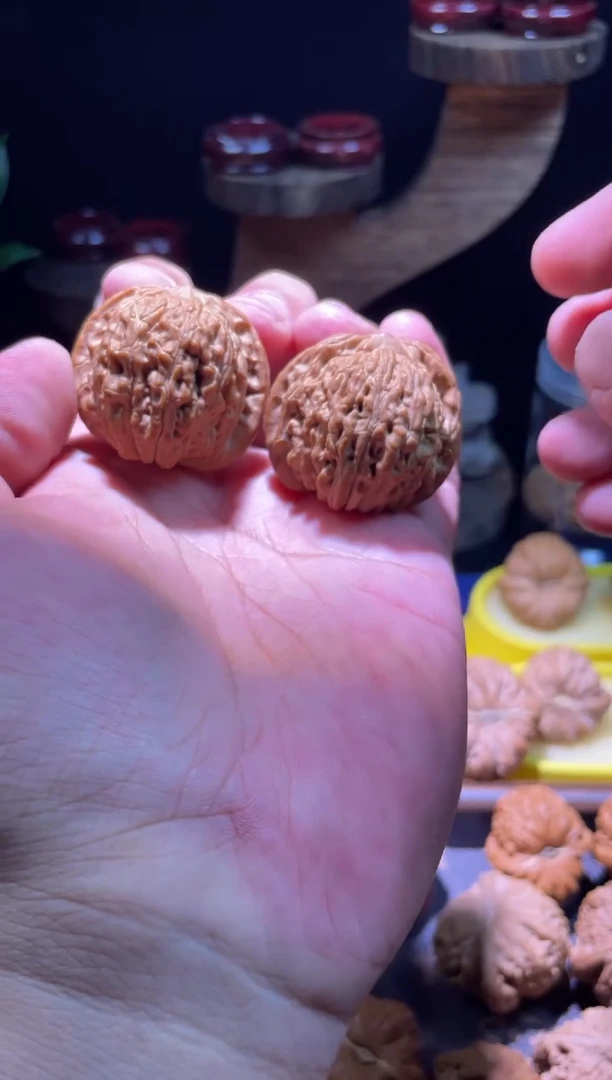 文玩核桃把件37全品中装汉高39g