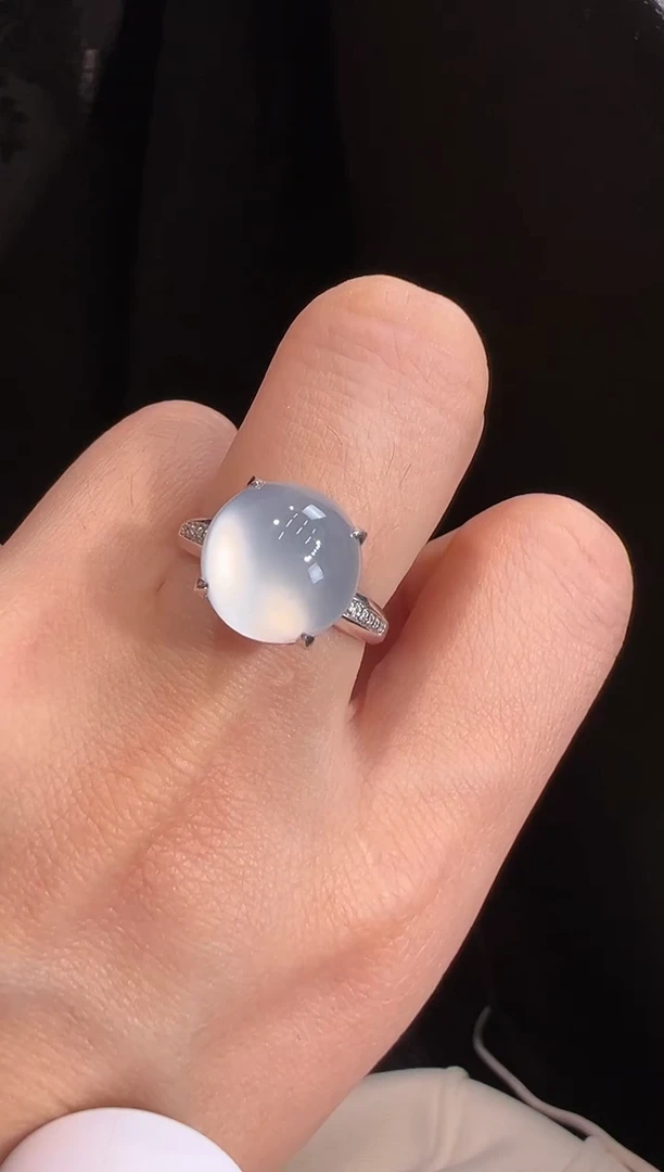 【闪购商品】翡翠戒指18K金镶嵌蛋面戒指