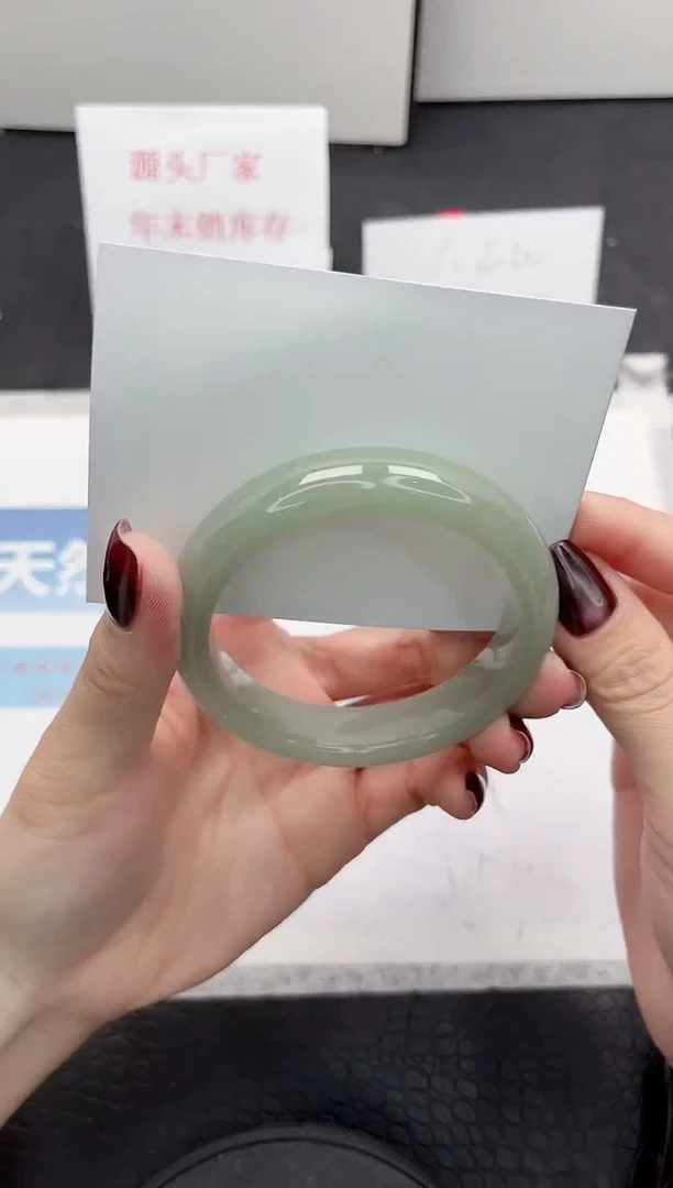 【闪购商品】石英质玉手镯未镶嵌161-56