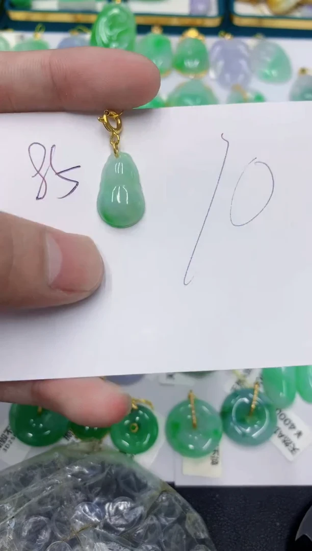 颈饰未镶嵌翡翠1111111