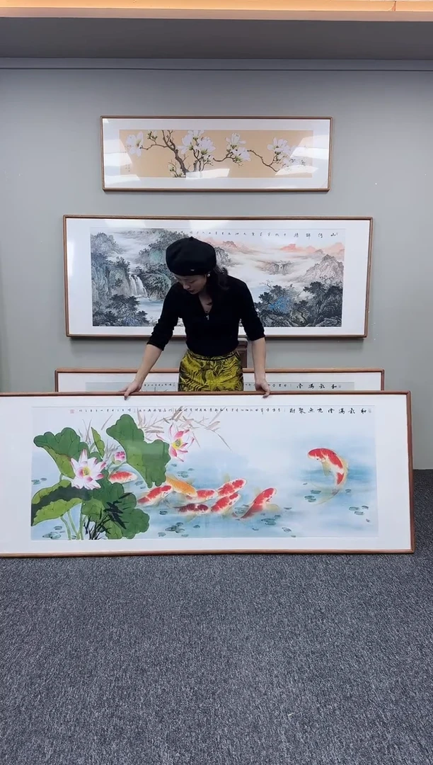 国画荷花九鱼图210*80