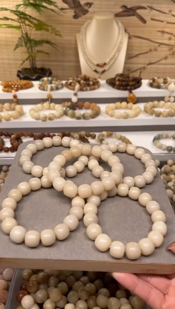 【闪购商品】白玉菩提手串卡13奶白桶珠手串