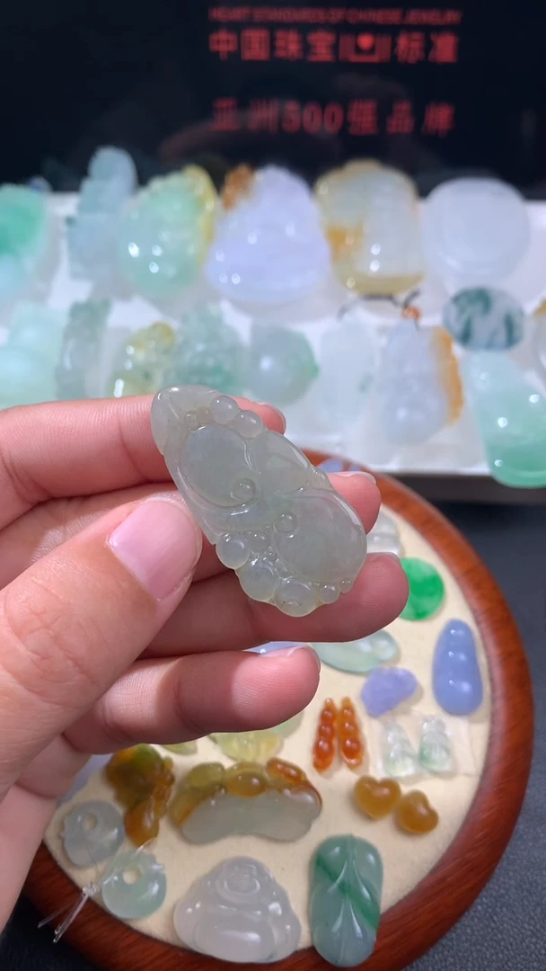 未镶嵌定制翡翠翰*