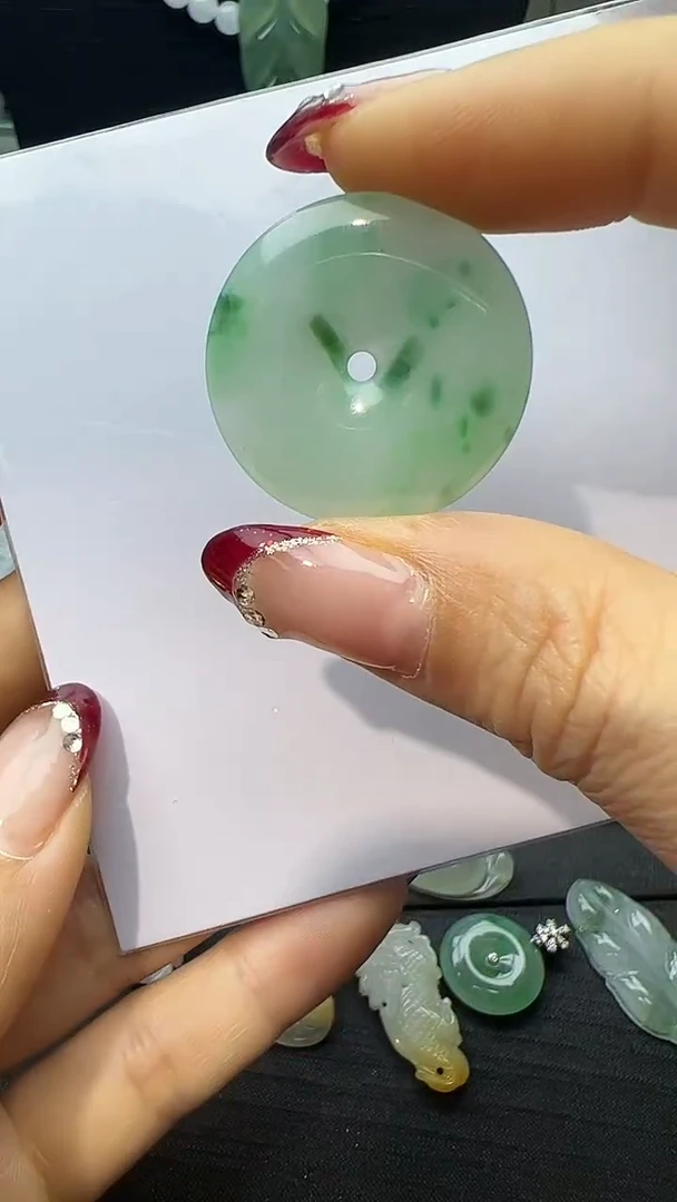 【闪购商品】翡翠颈饰未镶嵌平安扣