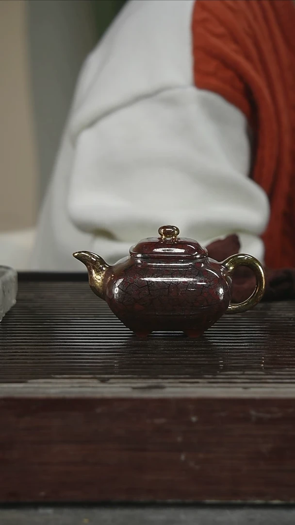 茶壶紫砂储集泉，顺娣，带证150CC199号