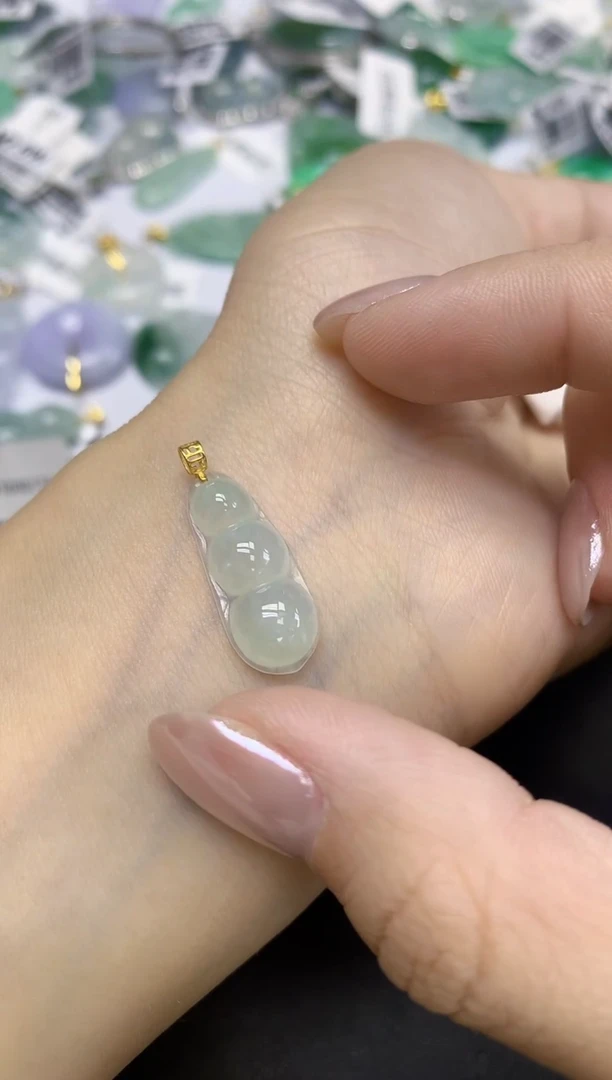 颈饰18K金镶嵌翡翠天然缅甸翡翠A货百元以上9元证书费自理