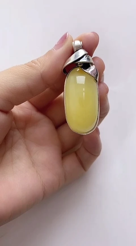 【闪购商品】琥珀裸石银S925镶嵌蜜蜡吊坠