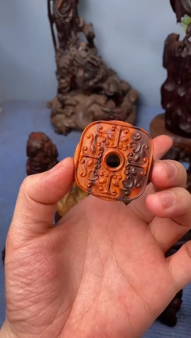 檀香紫檀（小叶紫檀）沧**粟平安扣兽头