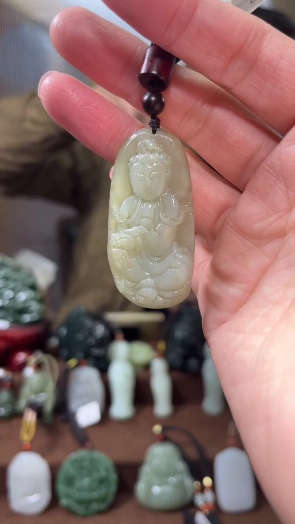 颈饰未镶嵌和田玉·