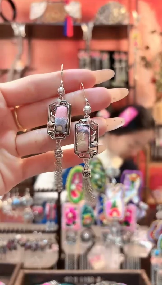 织绣云织谣民族风精美饰品 90