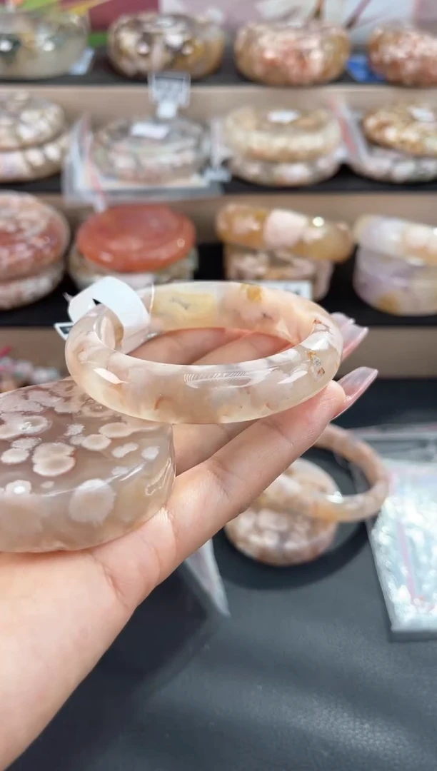 未镶嵌手镯石英质玉53