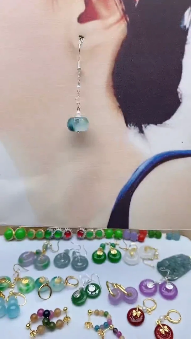 银S925镶嵌石英质玉（天山翠）耳饰579