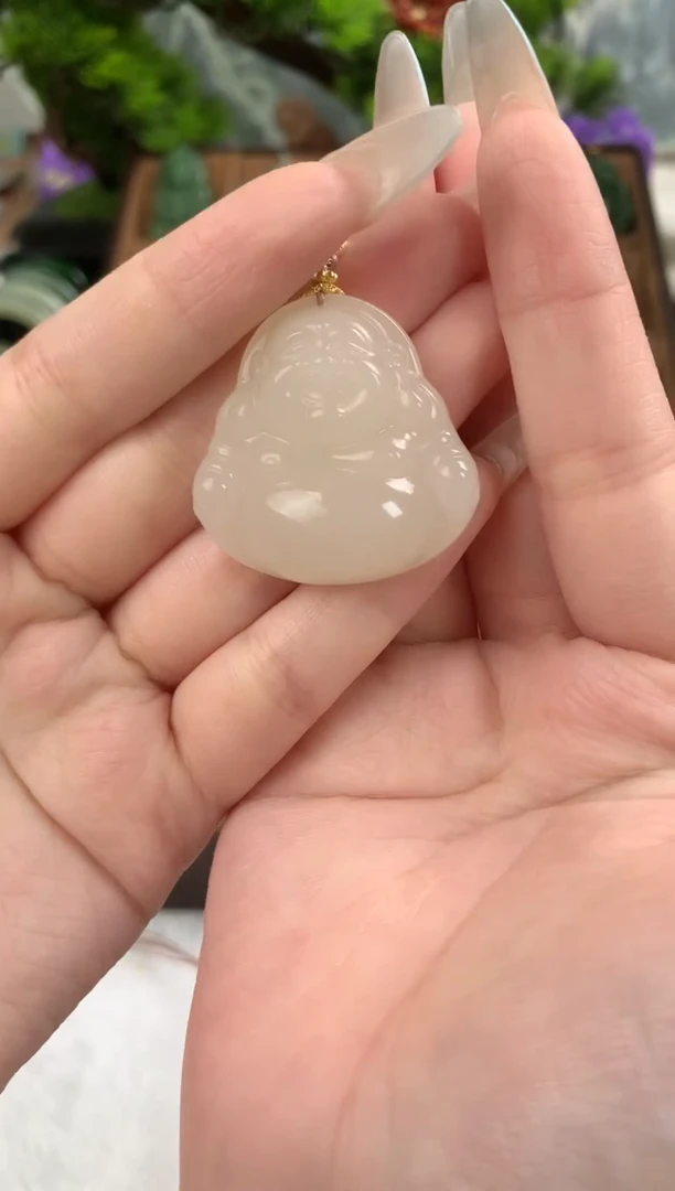 和田玉未镶嵌颈饰吊坠