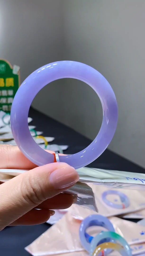 未镶嵌手镯翡翠-k370天然缅甸A货翡翠56.7圆条总价13.6万定金2万