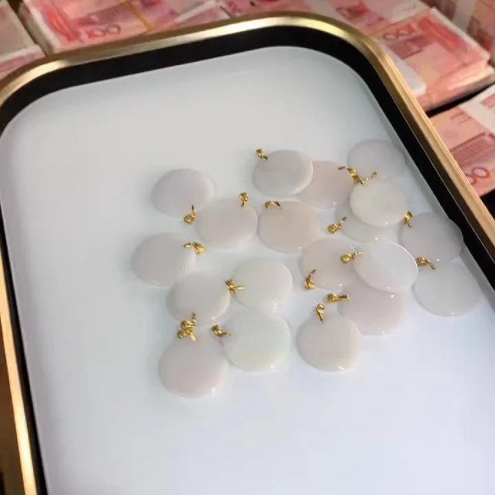 【逍遥】18K天然A货翡翠圆牌吊坠*888/252803/多样性发/1件