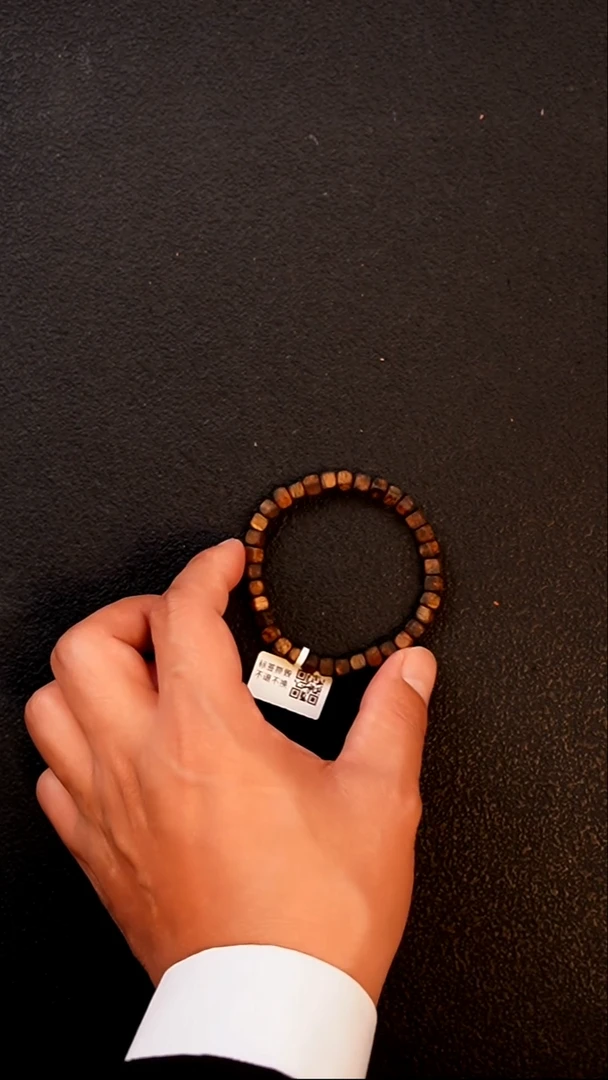 沉香手串莺歌绿棋楠方珠单圈