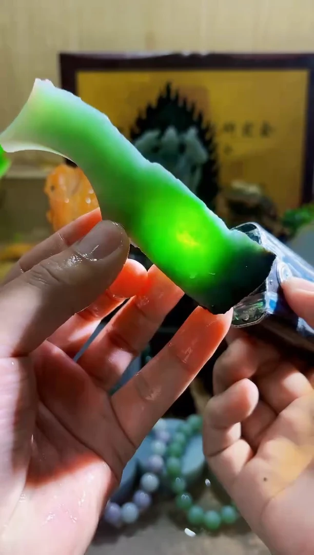 颈饰未镶嵌翡翠A货常星4740