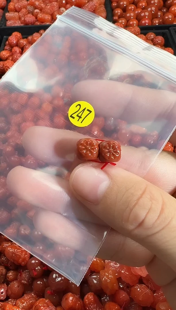 颈饰未镶嵌南红玛瑙1