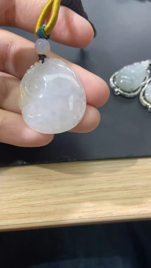 颈饰未镶嵌翡翠天然翡翠A货64