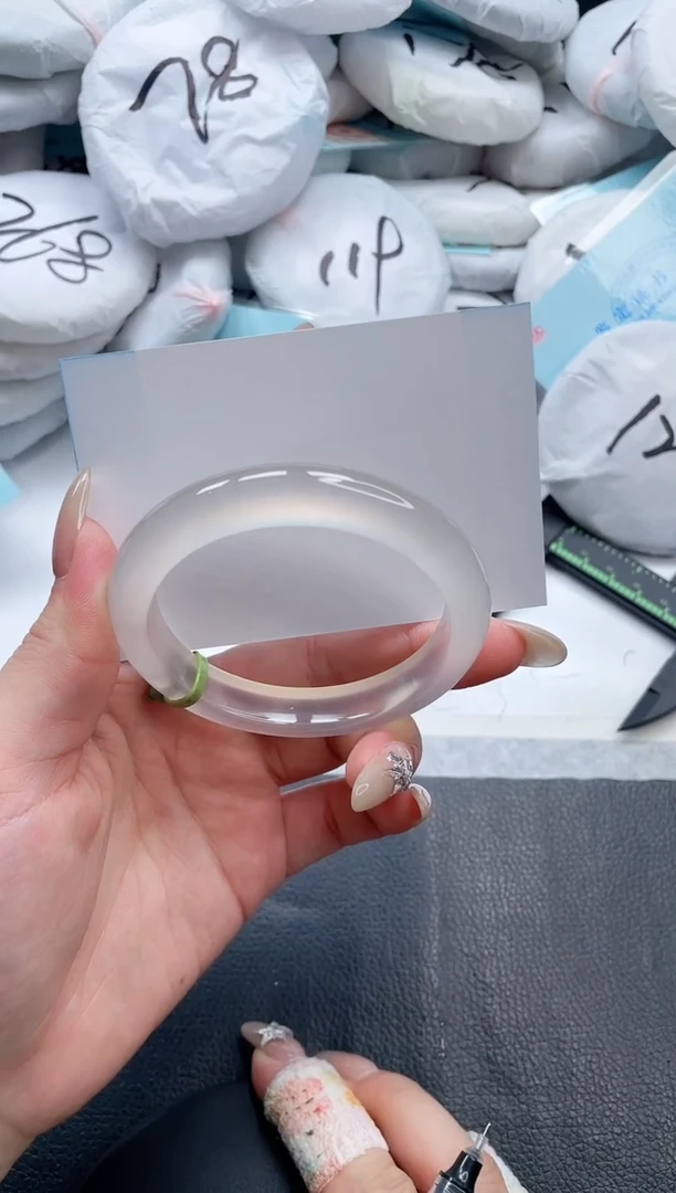 【闪购商品】石英质玉手镯未镶嵌3-V206-56