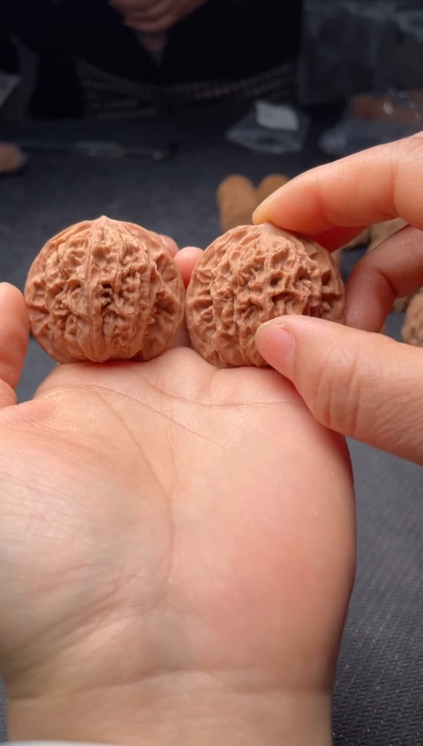 把件文玩核桃w359   盘龙纹 42尺