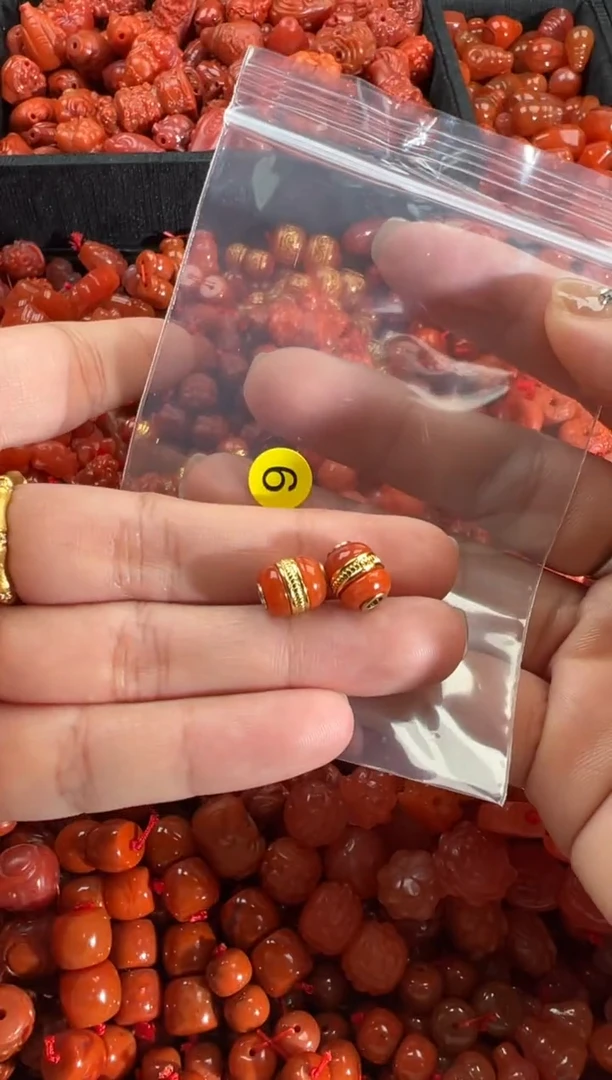 【闪购商品】南红玛瑙颈饰未镶嵌1