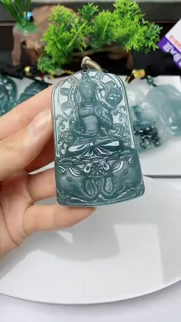 【闪购商品】翡翠颈饰未镶嵌