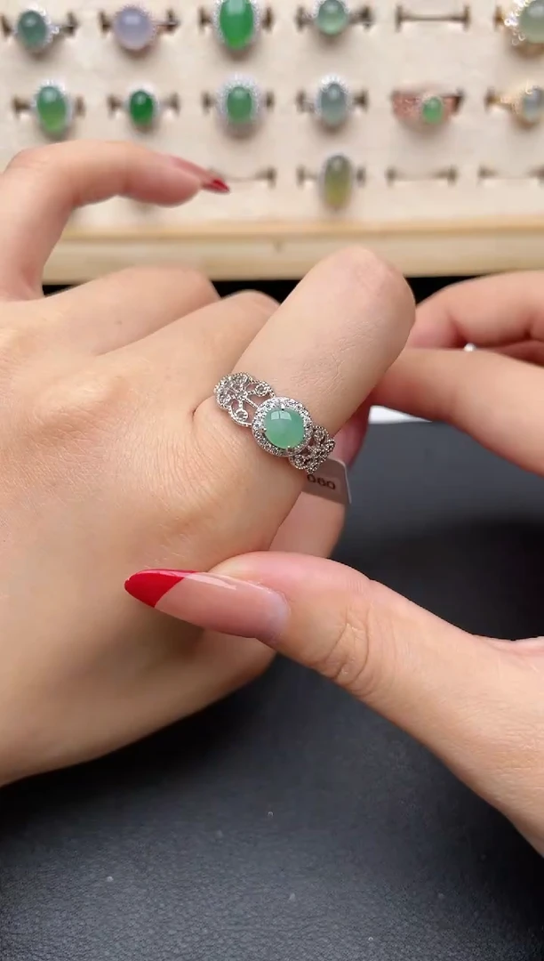 【闪购商品】翡翠戒指银S925镶嵌一物一证一礼盒