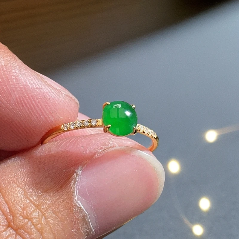18K金天然翡翠A货-直臂钻石镶嵌蛋面戒指K黄1380珠宝玉石满绿阳绿