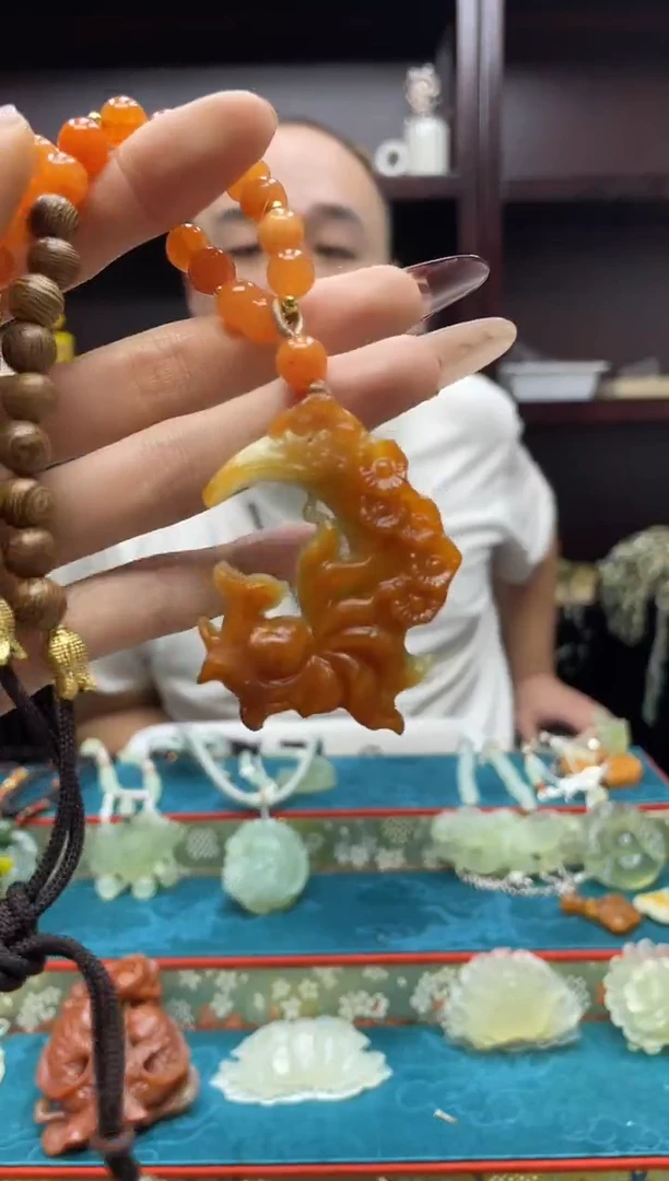 未镶嵌岫玉吊坠·