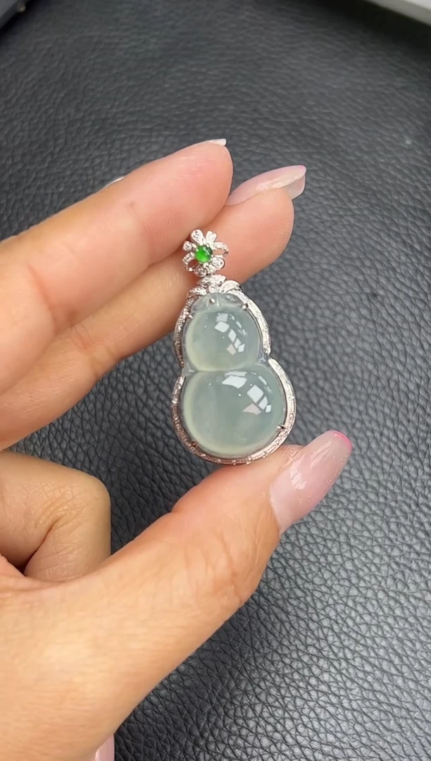 【闪购商品】翡翠颈饰18K金镶嵌YM793-6 葫芦